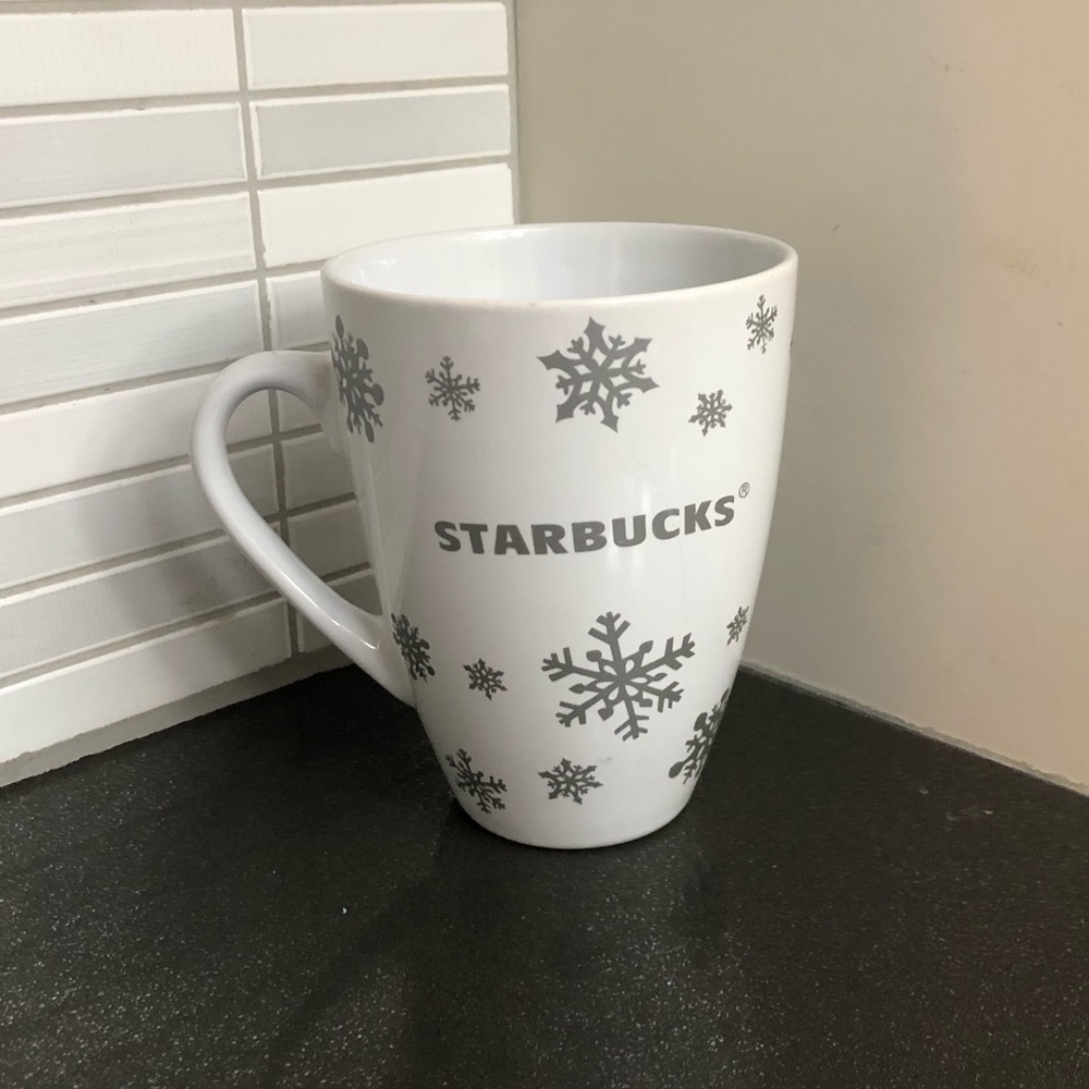 Starbucks 2010 snowflake mug